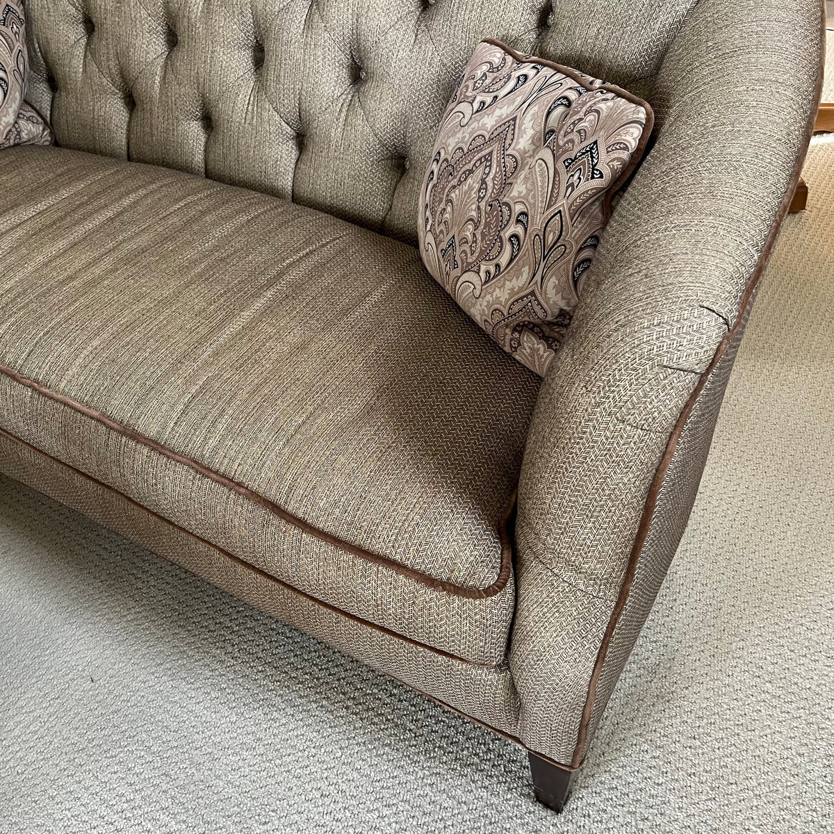 B324 Sofa with grey/beige fabric and solid wood frame