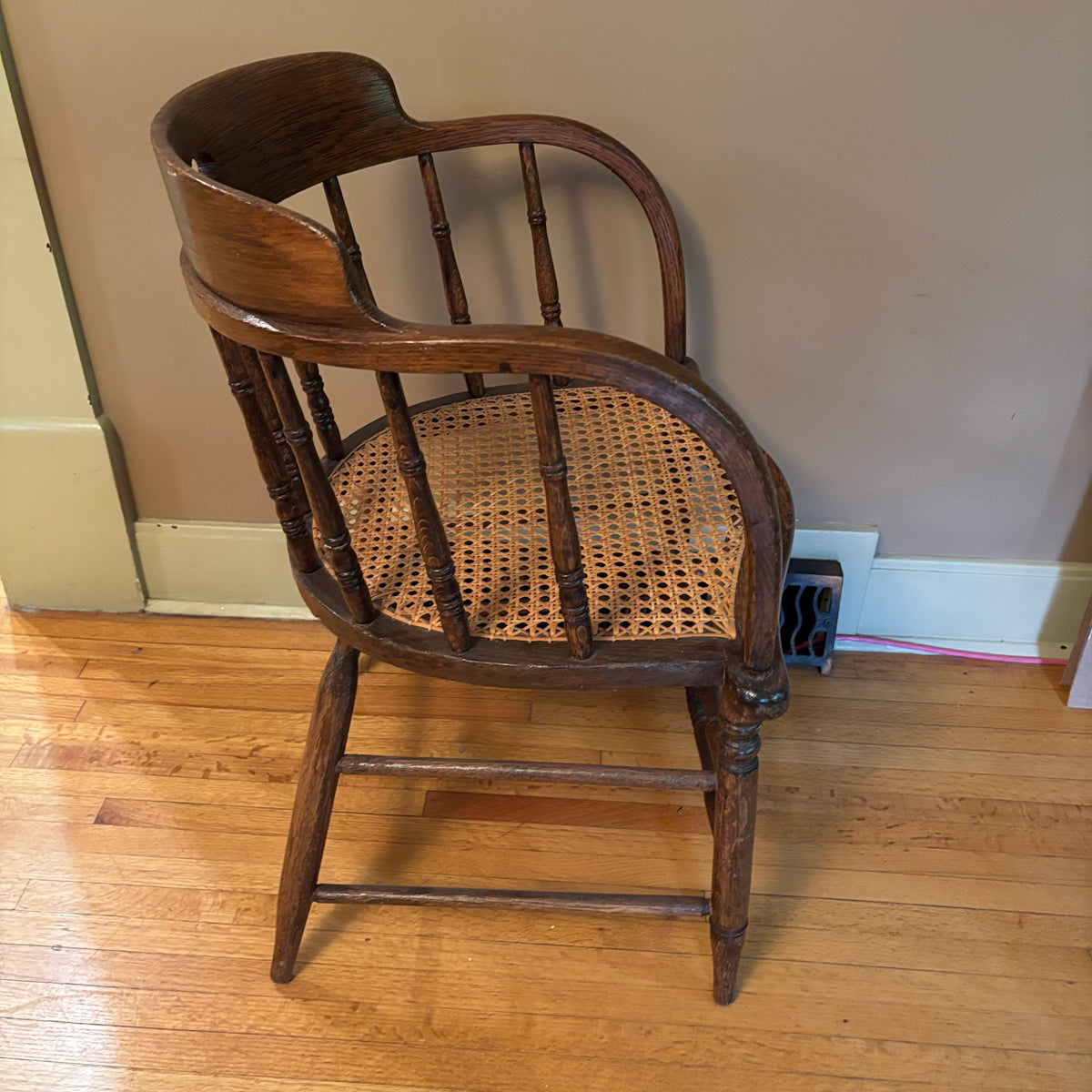 E122 & 331 2 Vintage accent chairs and solid wood accent table