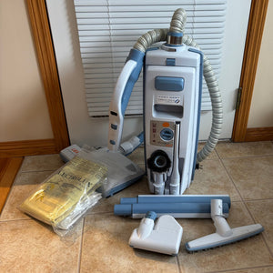 B441 Vintage Electrolux vacuum in great working condition