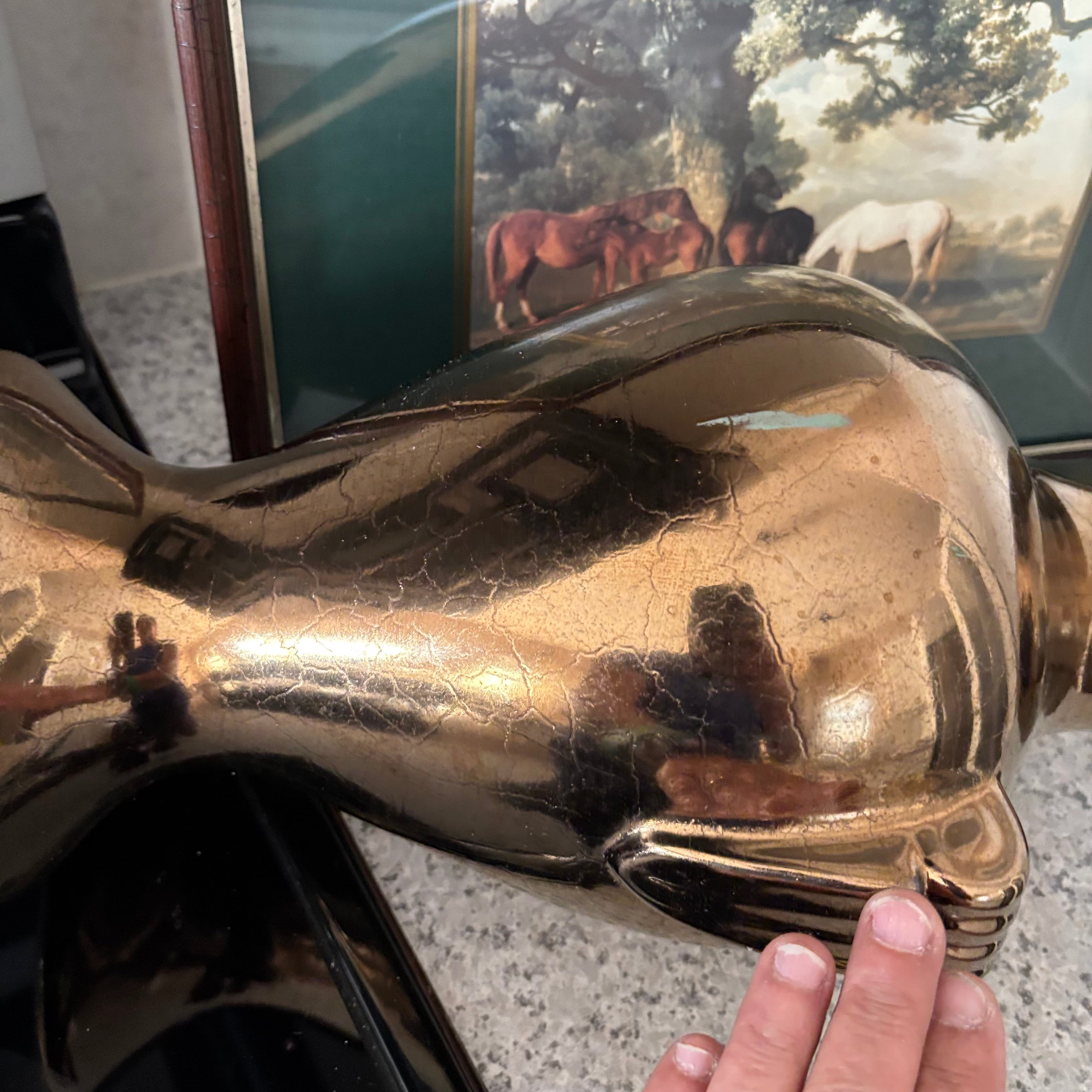 E880 Art and gold painted ceramic vase