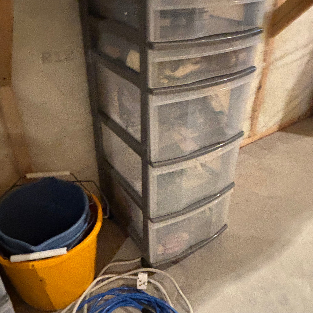 E859 Home grouping (plastic bins and more)