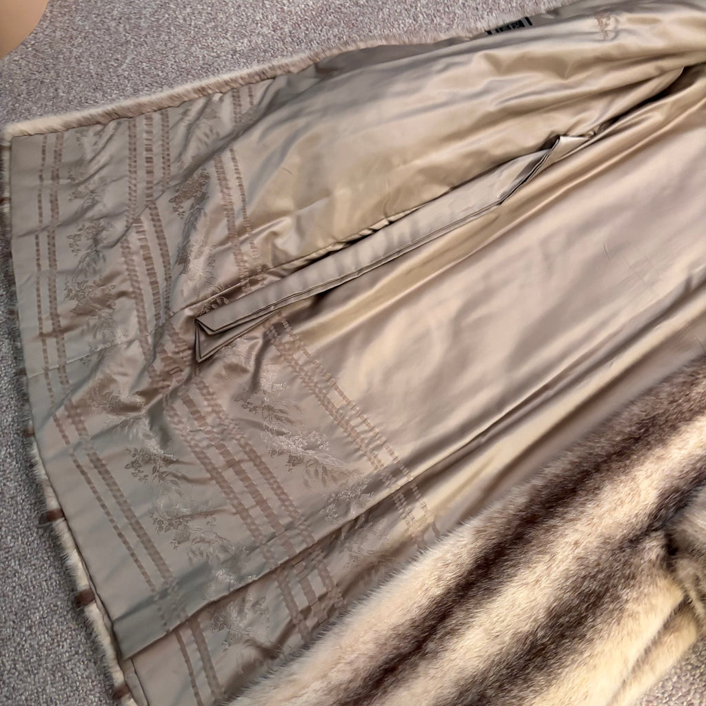 K402 2 vintage fur coats and vintage fur shawl