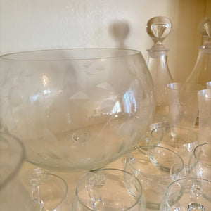 VINTAGE GLASSWARE GROUPING (ETCHED PUMCH BOWL AND MORE) - P285