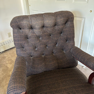 OVERSIZED VINTAGE CHAIR - P234