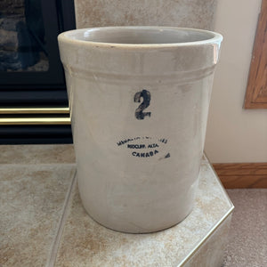 B435 Vintage #2 Medalta Crock