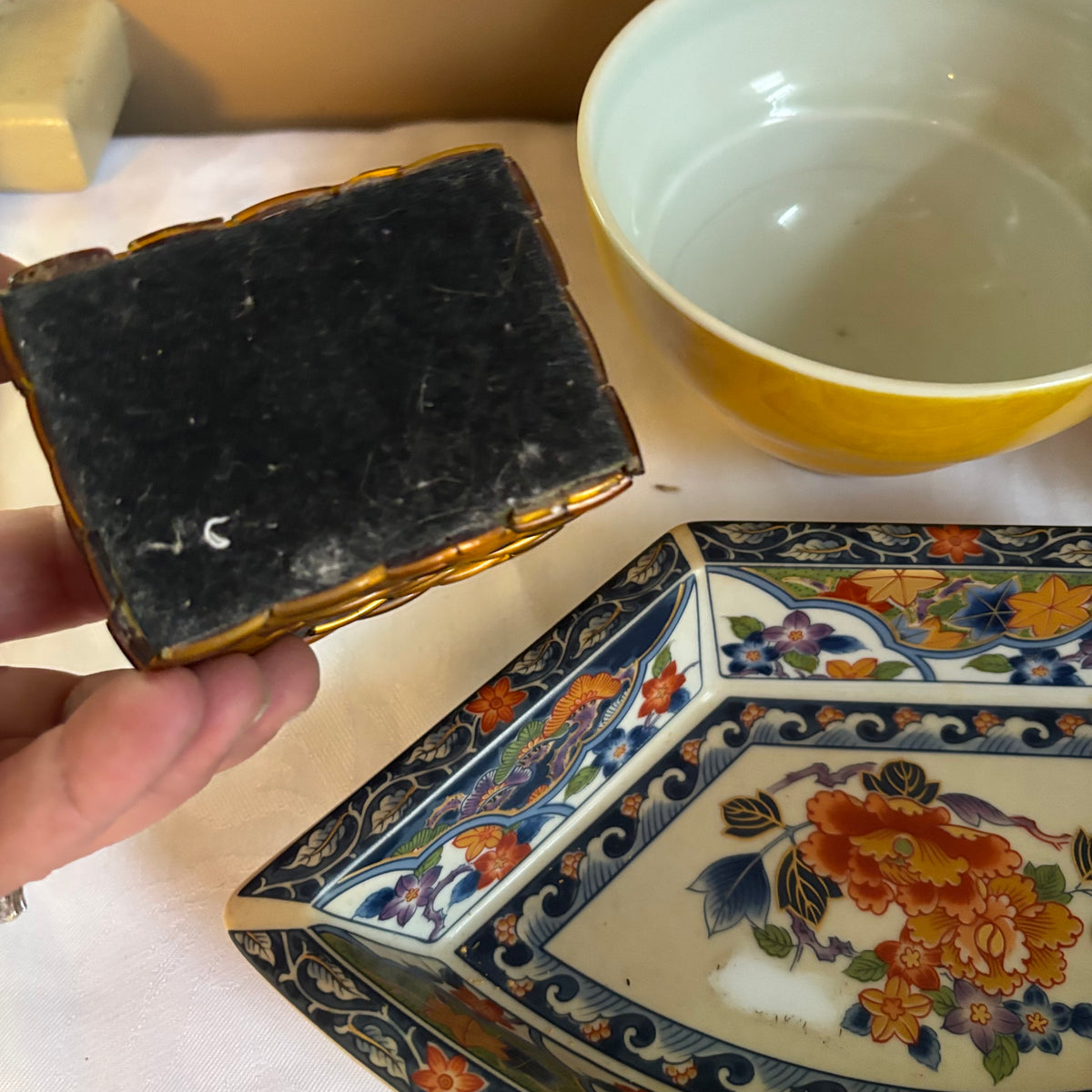 E138 Vintage Asian themed porcelain and more grouping