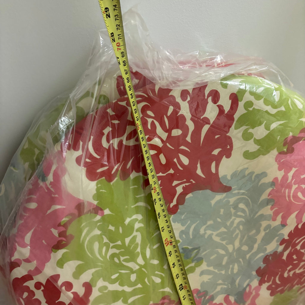 F193 Vintage textiles grouping