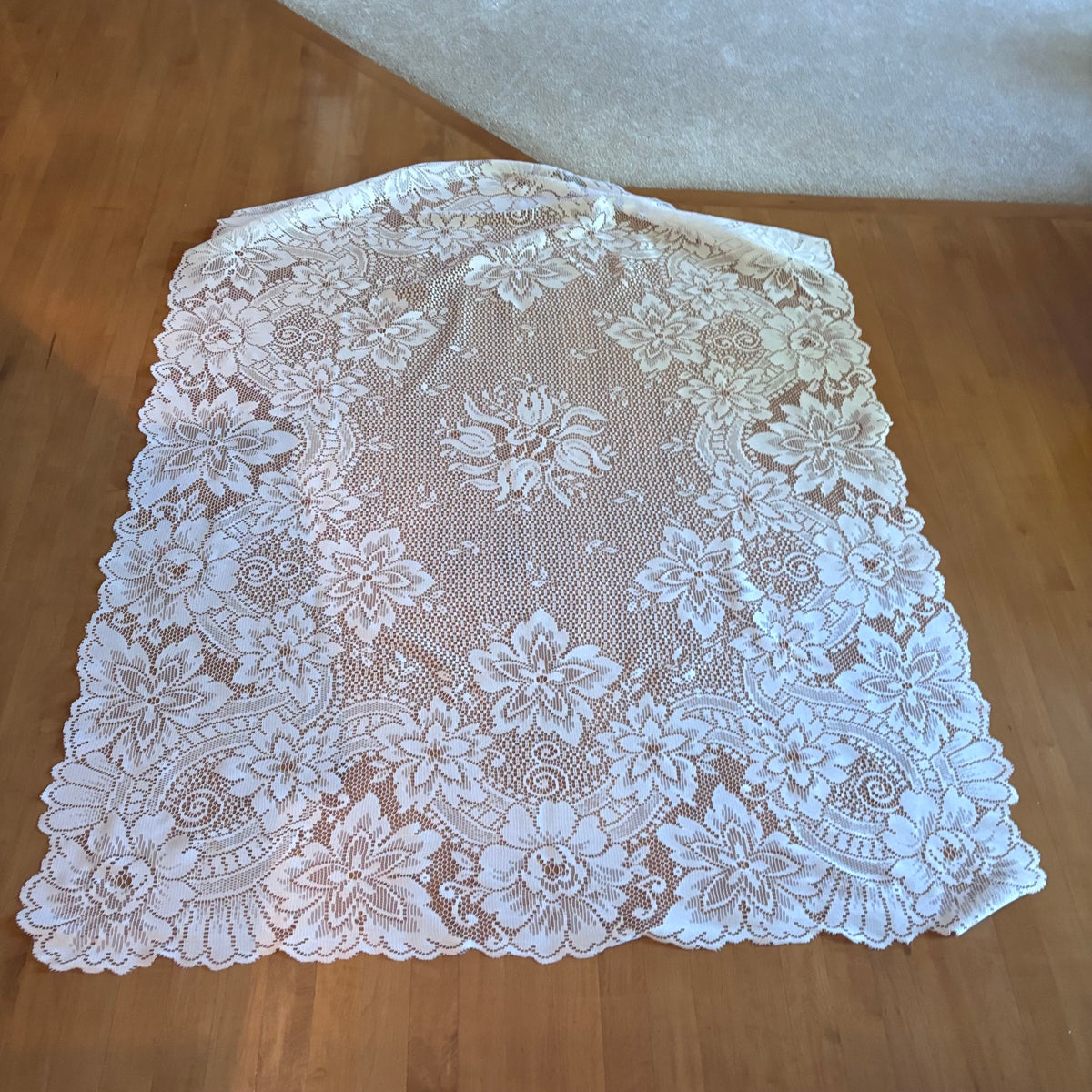 X262 Vintage Grouping (lace table cloth and more)