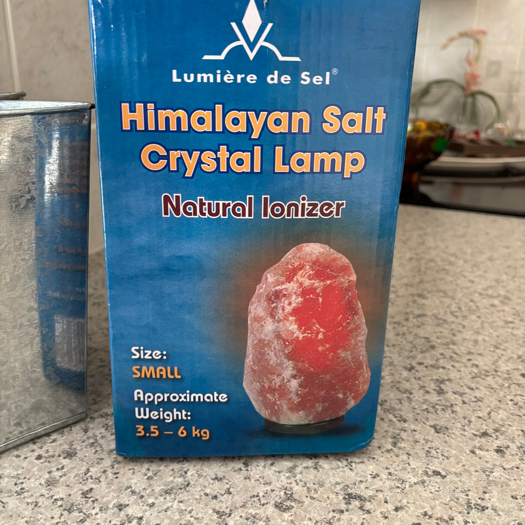 E902 Tin buckets and New salt lamp