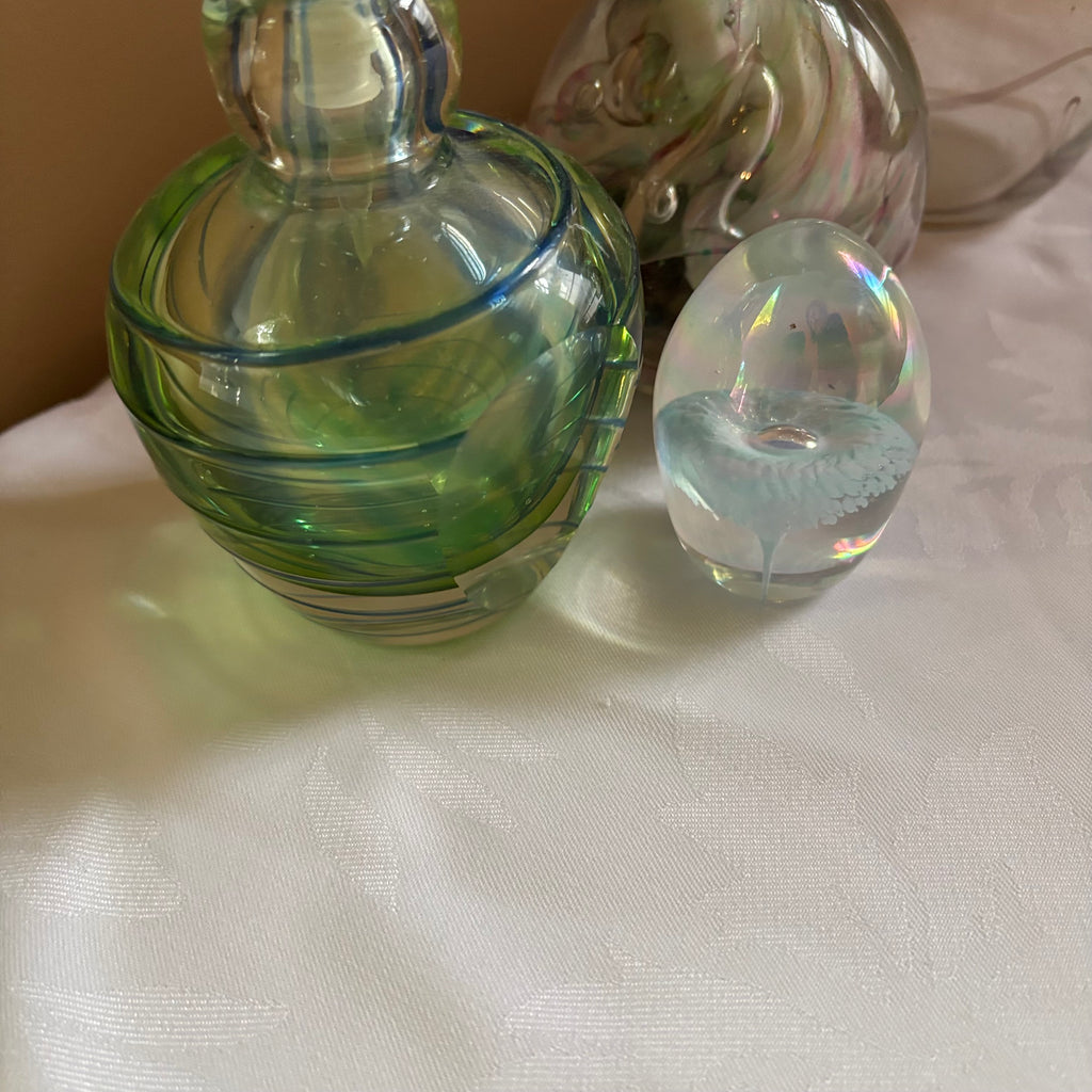 E110 Vintage art glass grouping