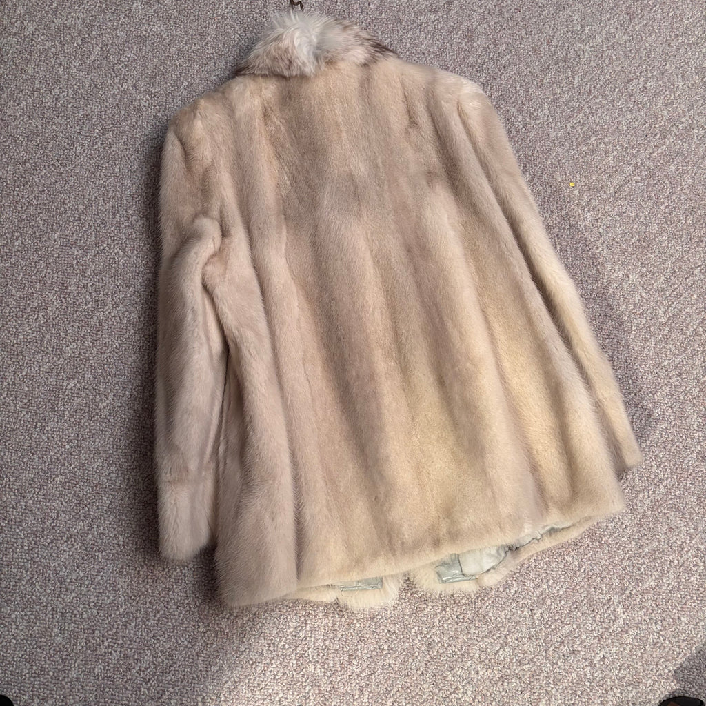 K402 2 vintage fur coats and vintage fur shawl