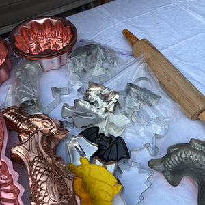 Vintage Kitchen Grouping (Copper Molds and More) - R400
