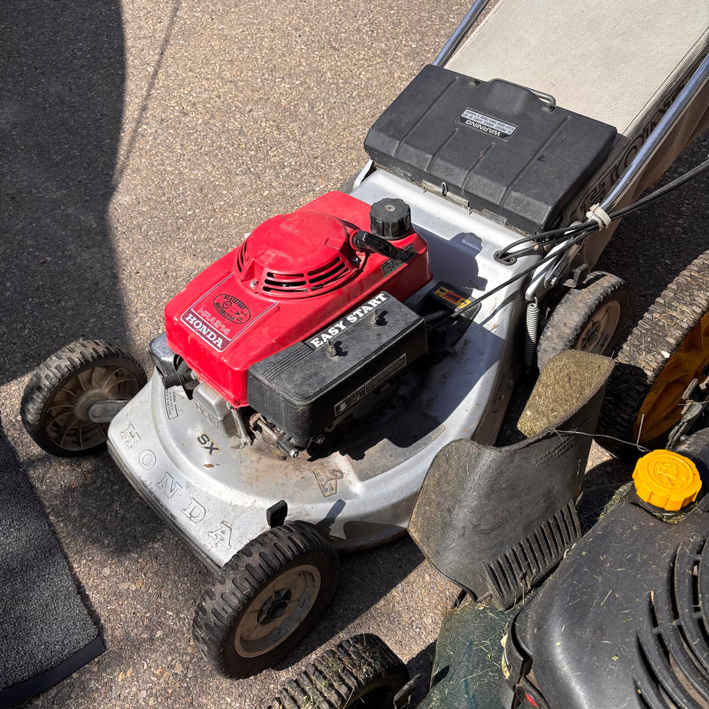 F433 2 As is Lawn mowers (do not start)