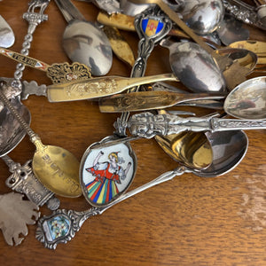 VINTAGE SILVER PLATED COLLECTOR SPOONS - P345