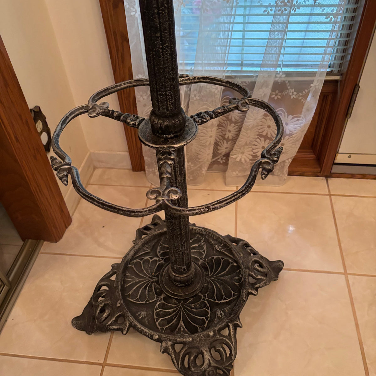 F194 70” tall Vintage extremely heavy cast iron coat tree