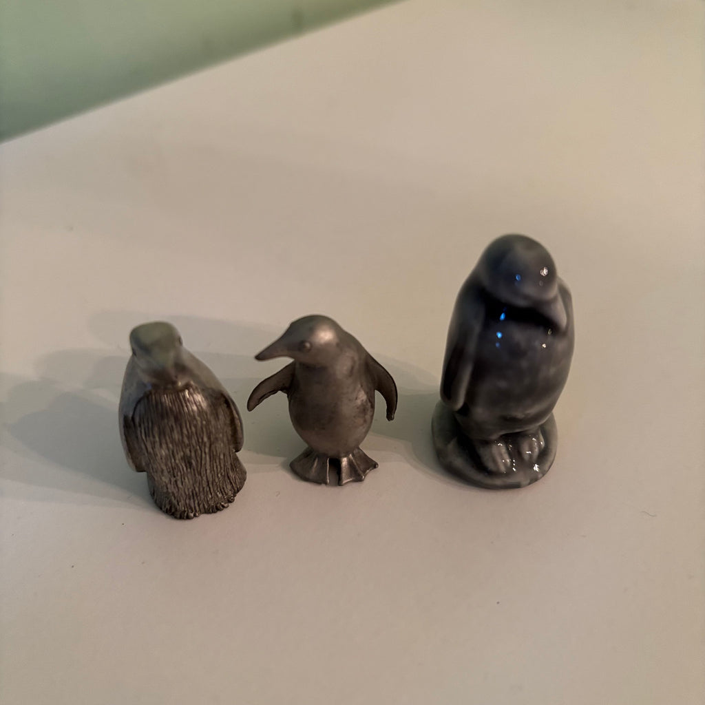 W809 Penguin Grouping (Royal Crown Derby and more)