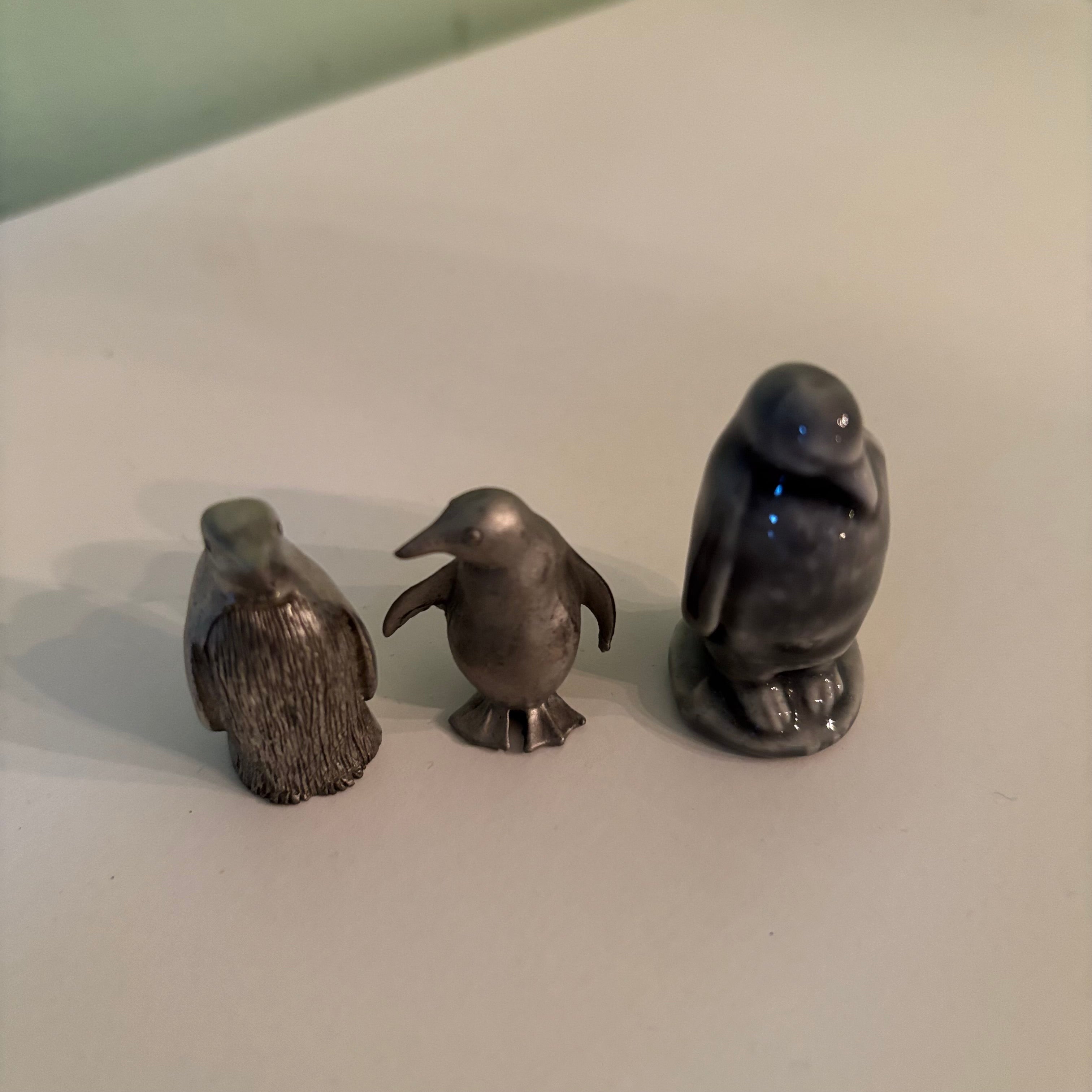 W809 Penguin Grouping (Royal Crown Derby and more)
