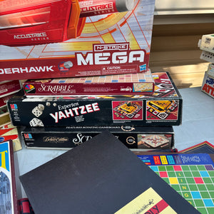 Vintage Games Grouping (Yahtzee and More) - R307