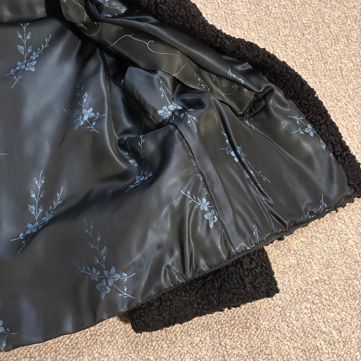 K401 3 Vintage Ladies Coats