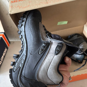 Size 8.5 Women's Merrell Hiking Boots - M361