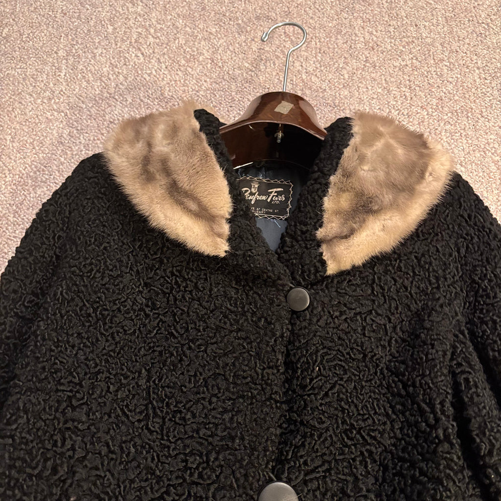 K401 3 Vintage Ladies Coats