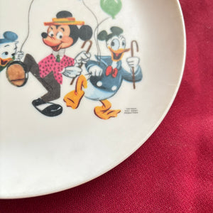 VINTAGE CHILDREN'S TEA SET AND DISNEY PLATE - P145
