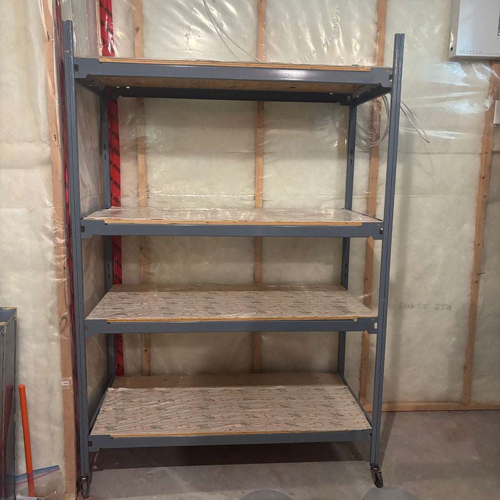 E868 Single large metal shelving unit