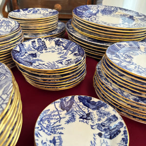157 PIECE VINTAGE ROYAL CROWN DERBY BLUE MIKADO CHINA (IN EXCELLENT CONDITION) - P104