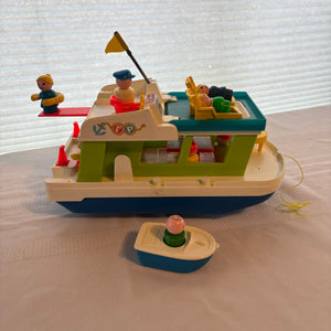 Vintage Fisher-Price Boat - C470