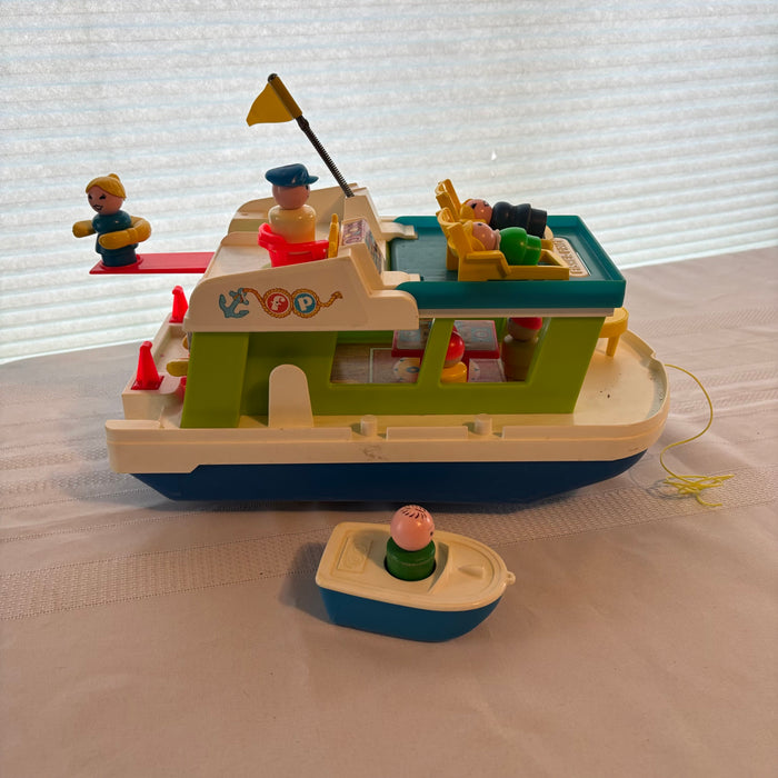 Vintage Fisher-Price Boat - C470