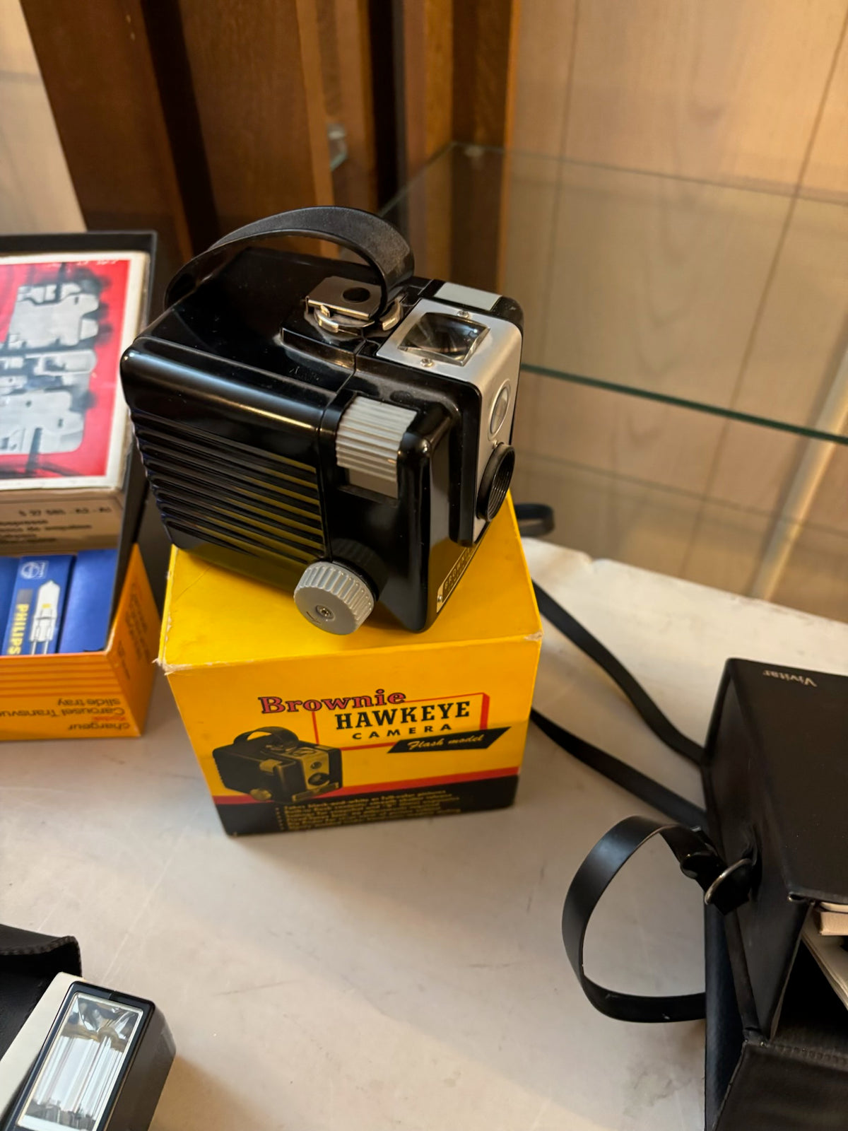 K511 Vintage cameras and more grouping