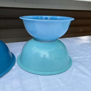 Vintage Ambre Blue Pyrex Bowls R380