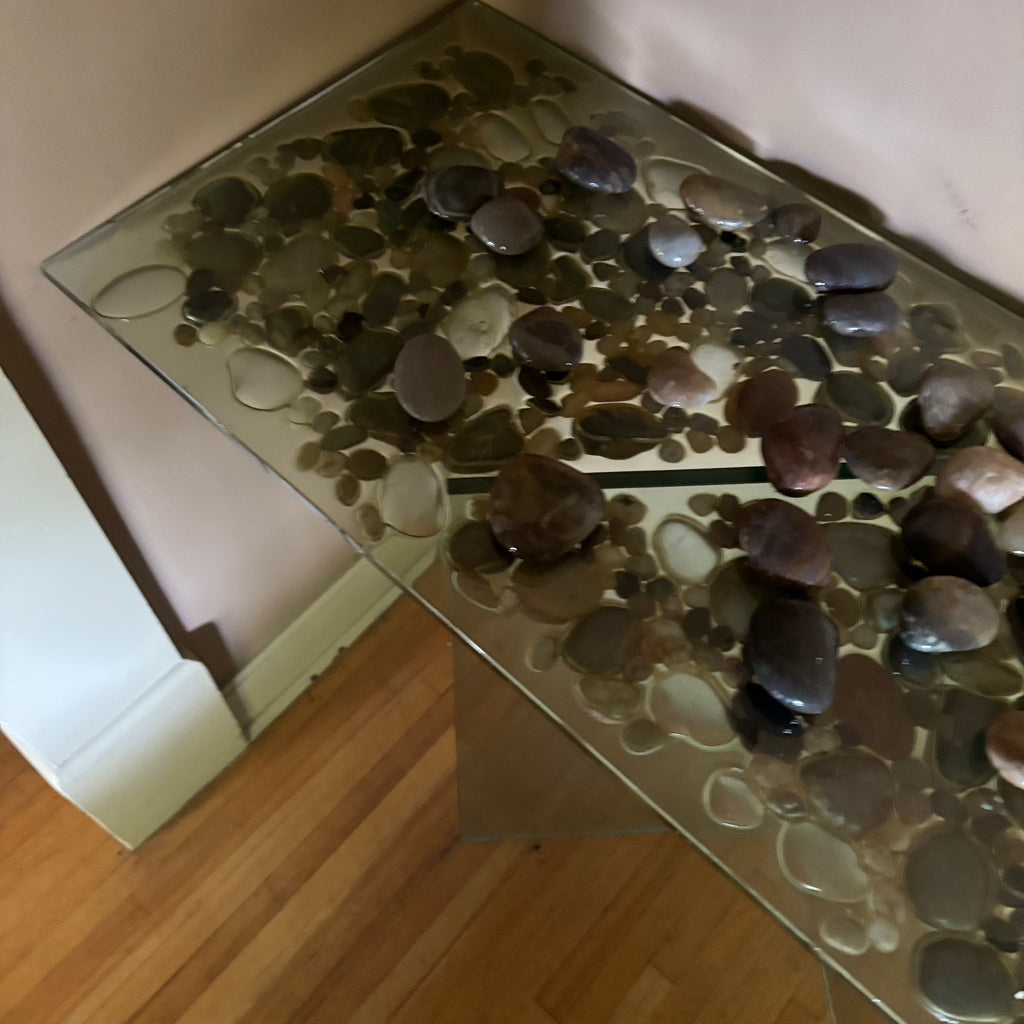 E162 Vintage glass accent table with resin rocks finish (some rocks have fallen out)