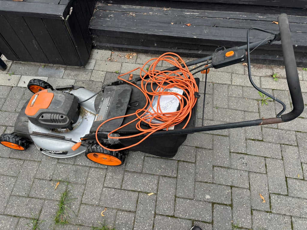 E321 Electric lawnmower