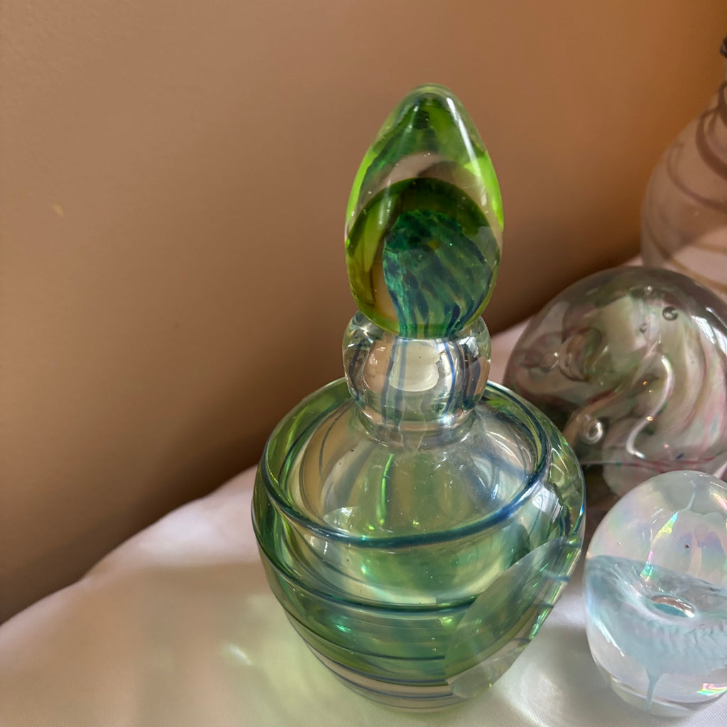 E110 Vintage art glass grouping
