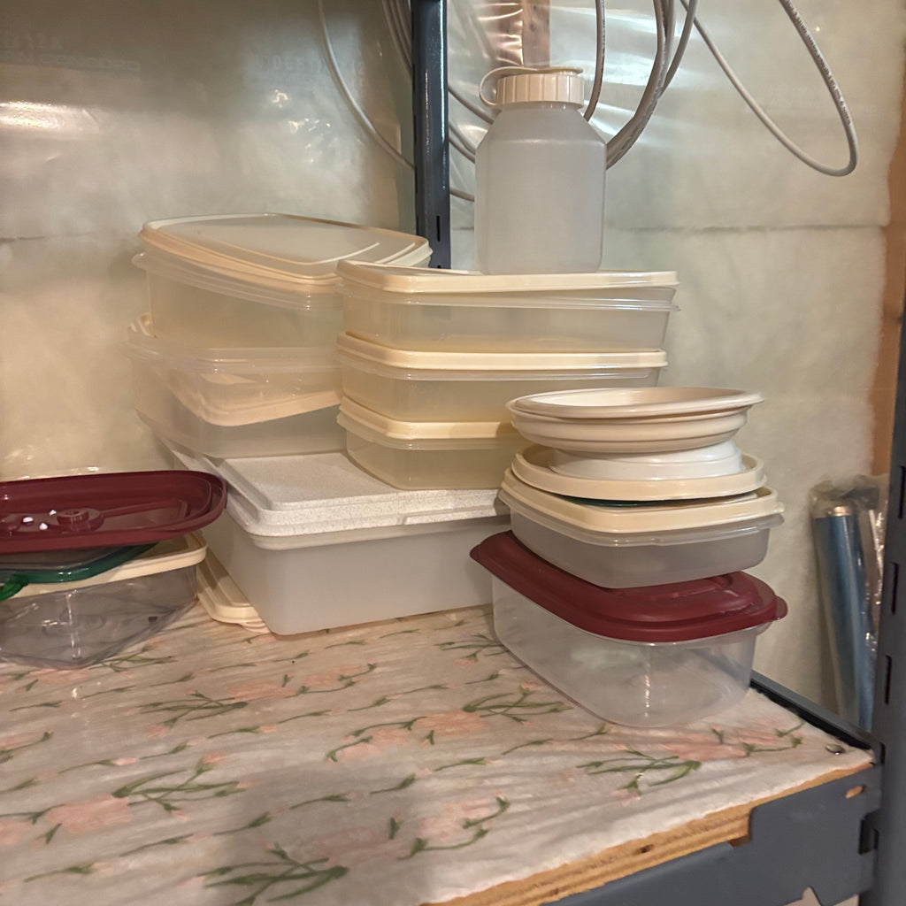E849 Tupperware and more grouping