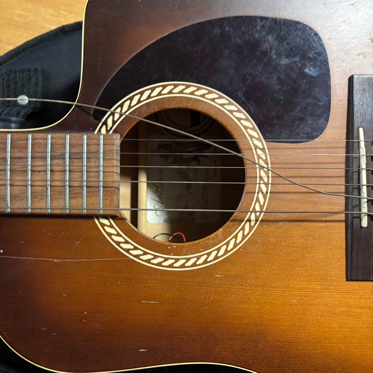 E132 As is guitar with case
