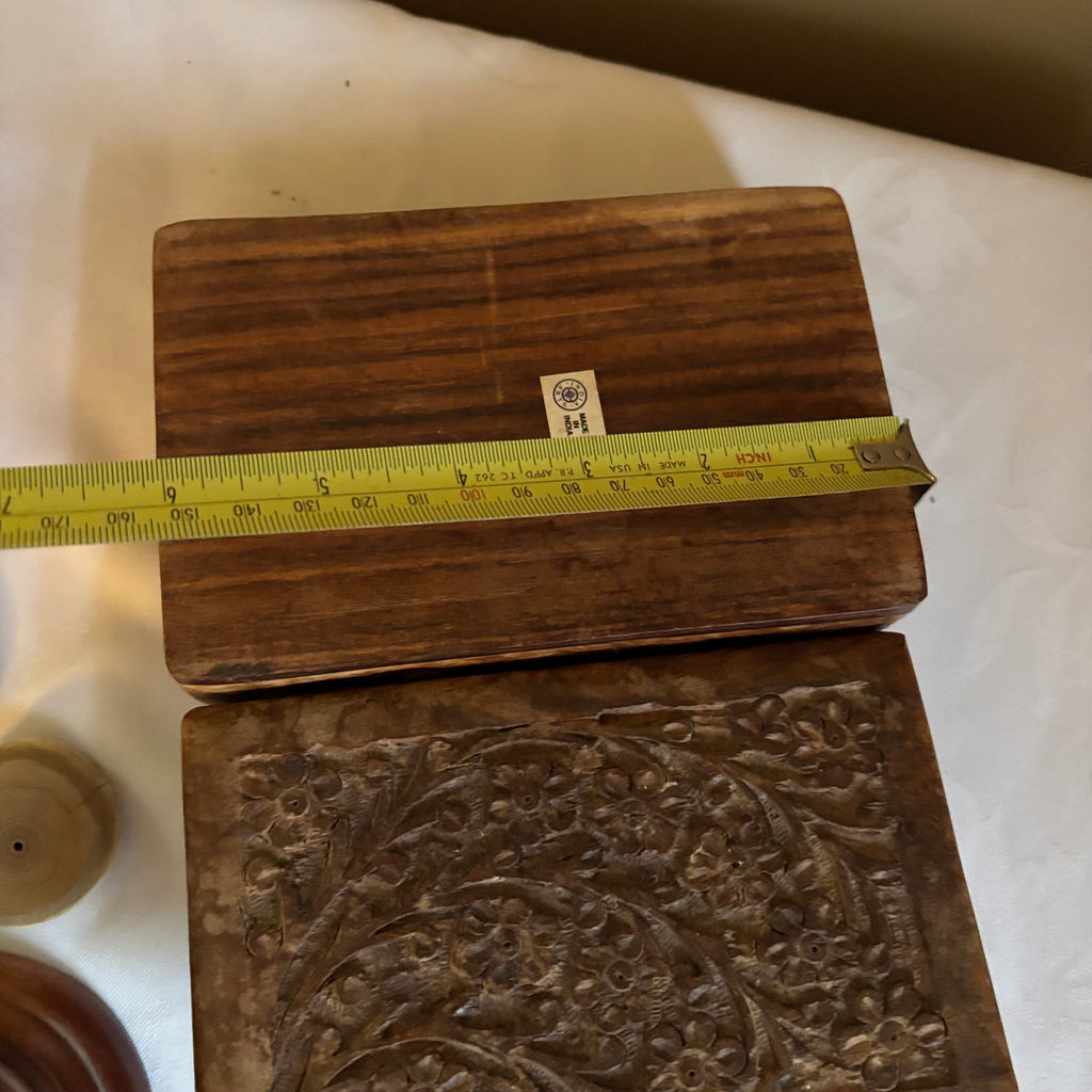 E134 Vintage wooden boxes grouping