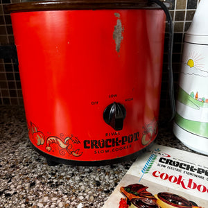 Kitchen Grouping (Red Crock Pot and More) - Z107