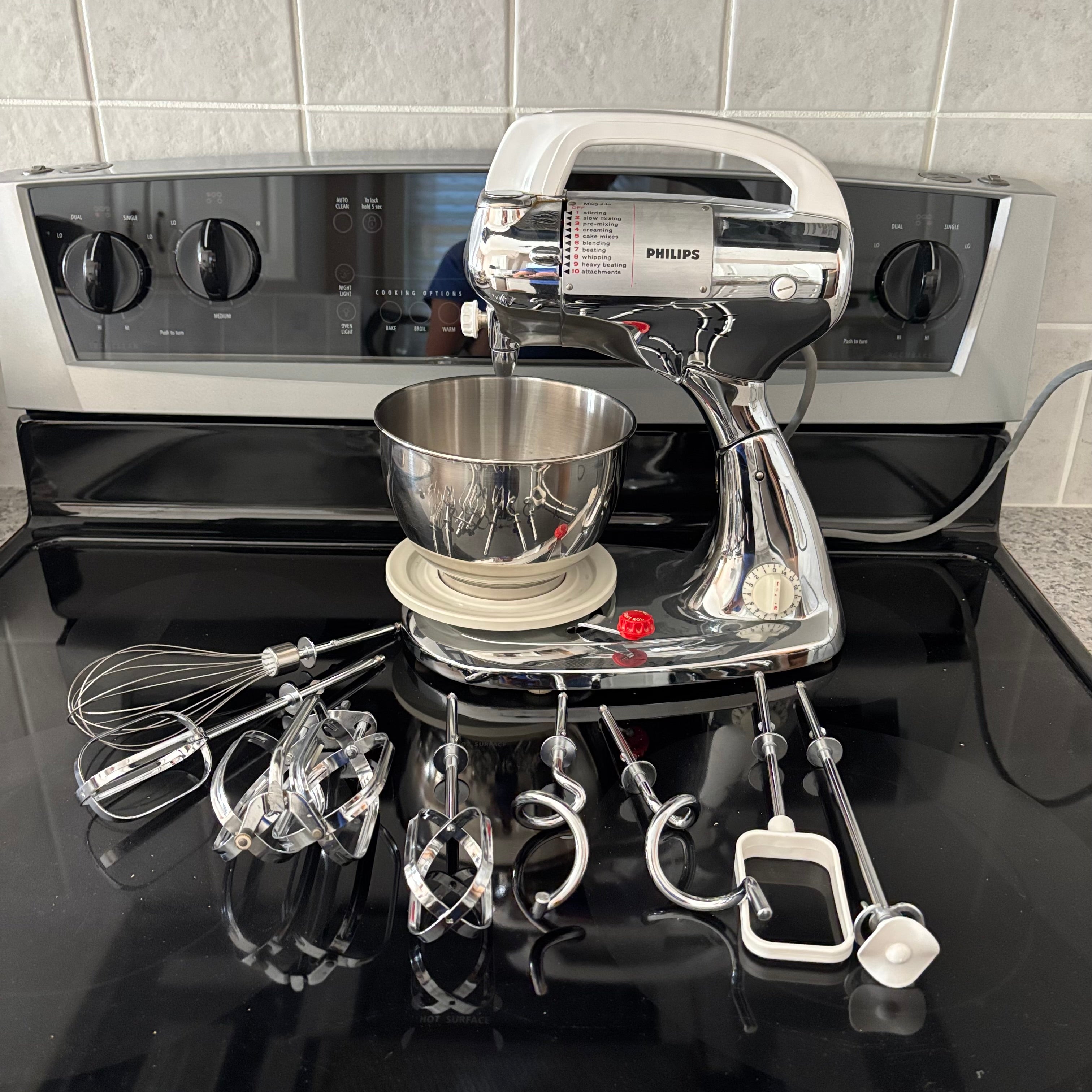 E889 Vintage Philips Cast Iron Stand Mixer