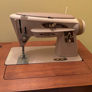 Atomic Singer Sewing Machine in Solid Wood Stand - R302