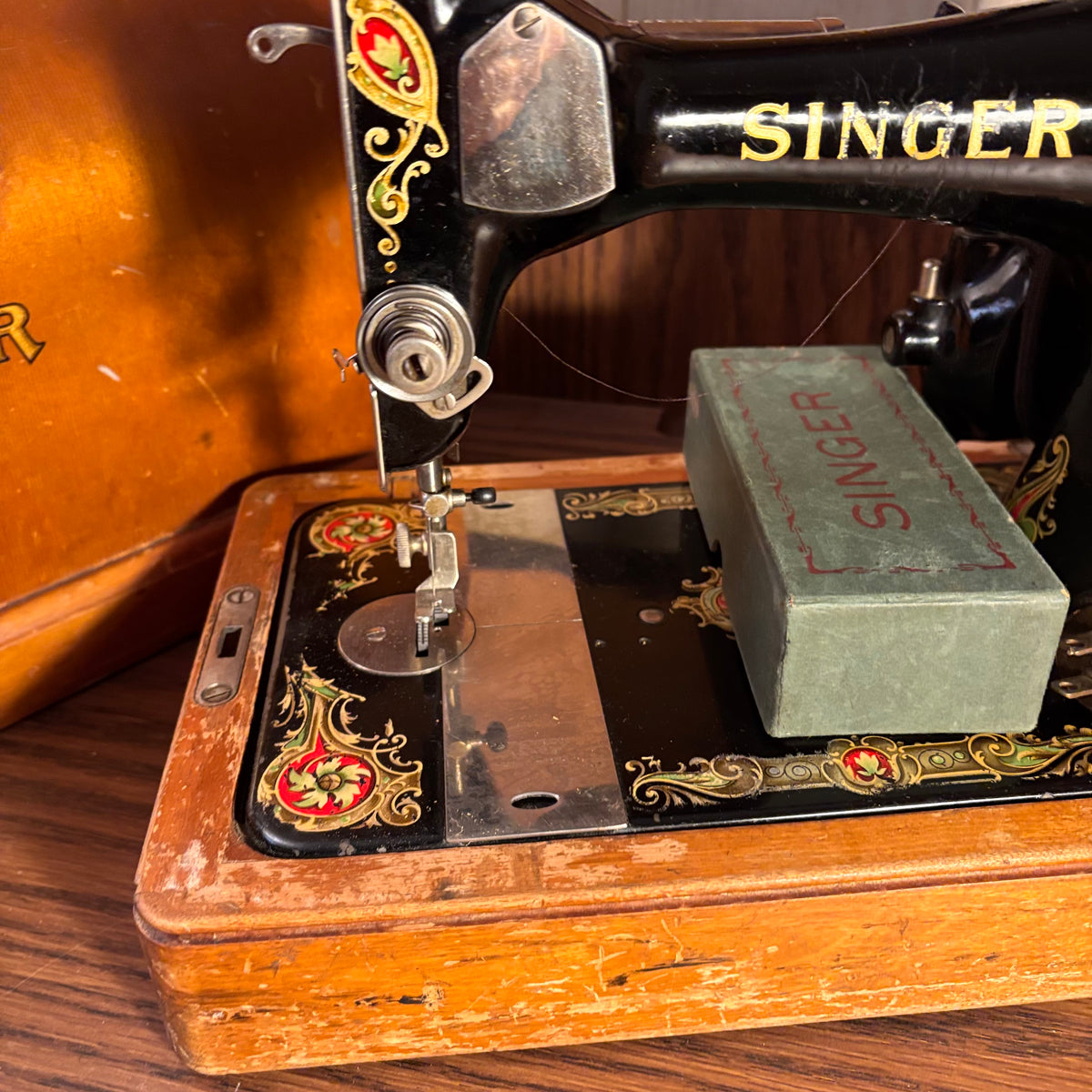 K400 Vintage singer sewing machine