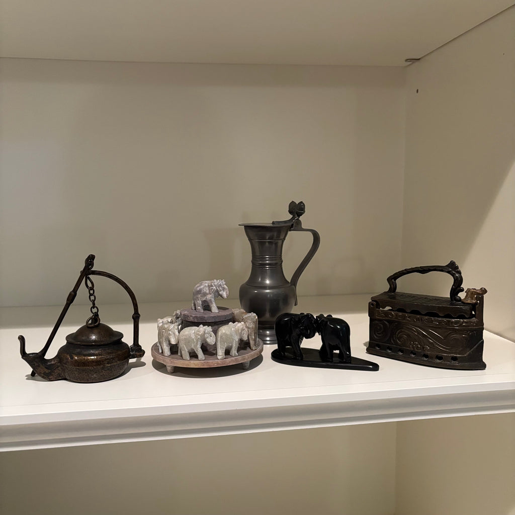 E866 Home decor grouping (mini brass and more)