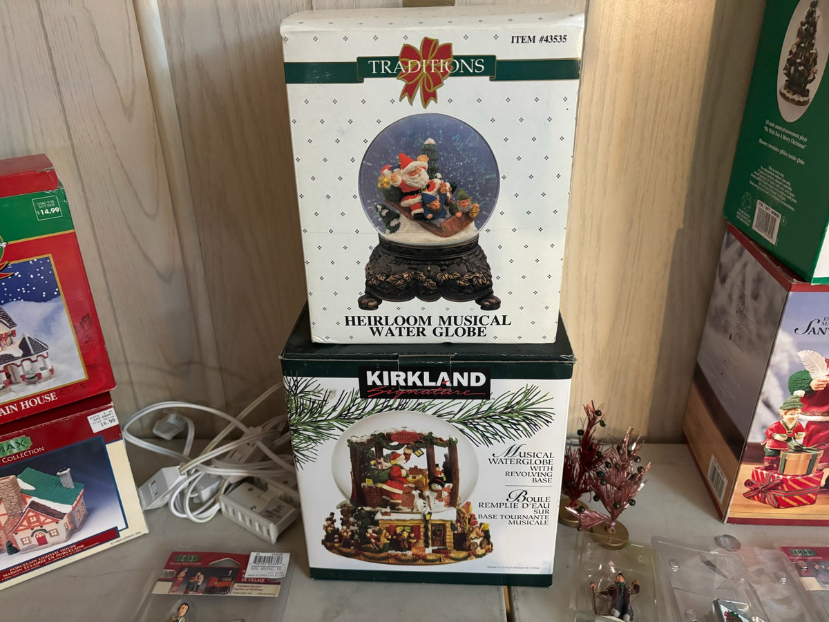K500B Christmas grouping (villagers and more)