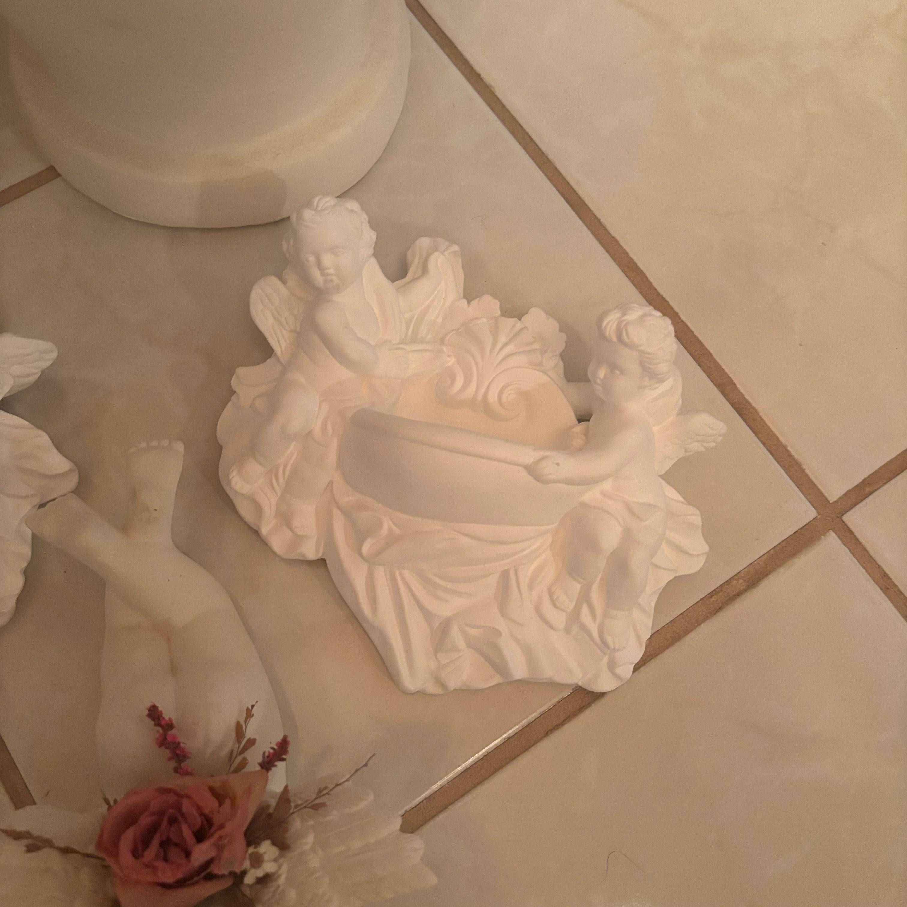 F196A 26” tall Vintage Chalkware urn style vase grouping