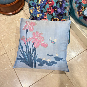 VINTAGE THROW PILLOWS AND MORE GROUPING - P141
