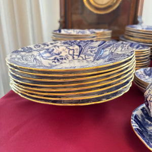 157 PIECE VINTAGE ROYAL CROWN DERBY BLUE MIKADO CHINA (IN EXCELLENT CONDITION) - P104