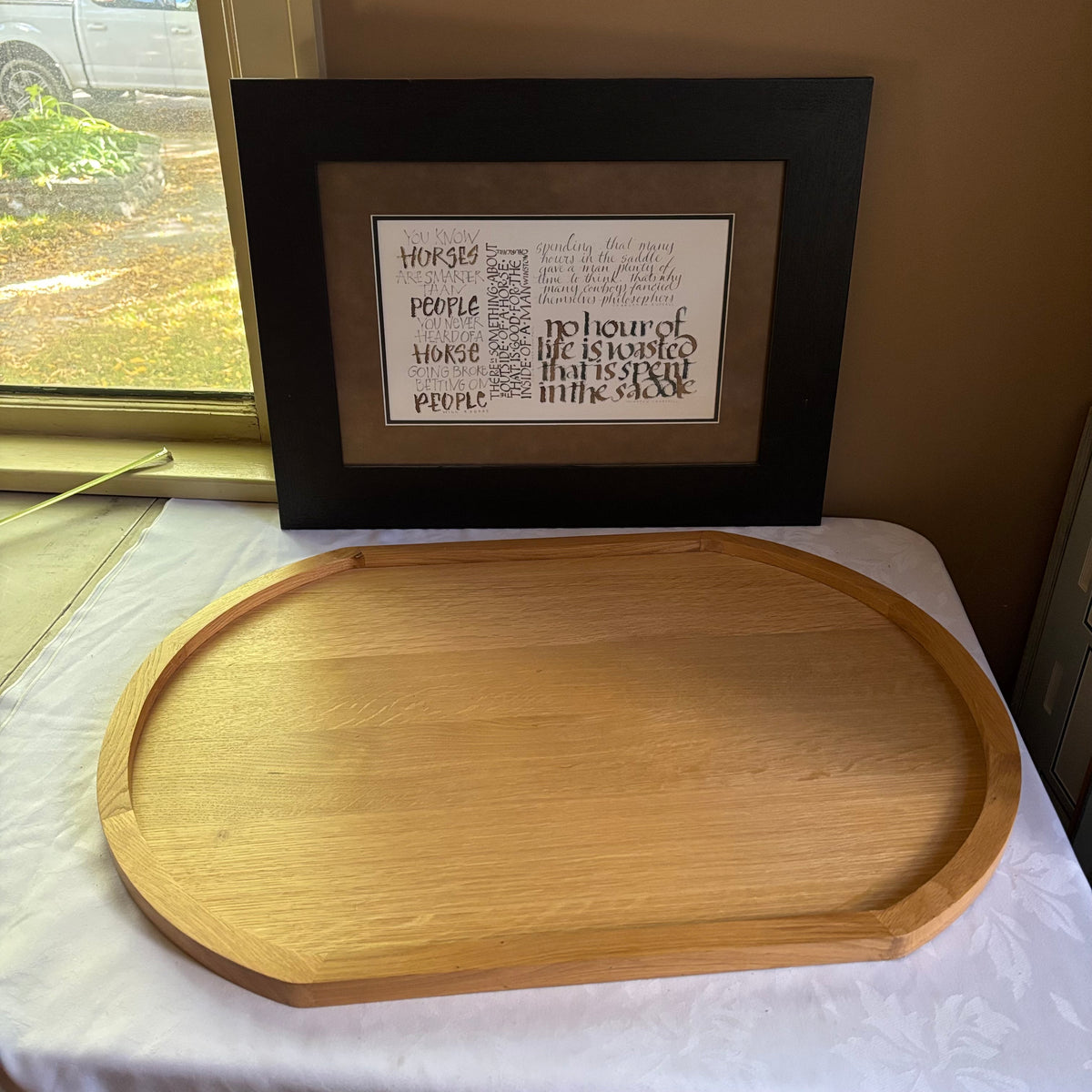 E159 Framed artwork and large wooden tray