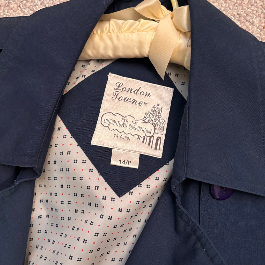 K401 3 Vintage Ladies Coats