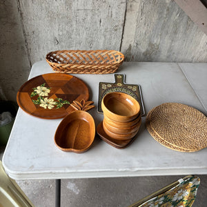 Vintage Grouping (5 TV Trays and Wooden Items) - M368